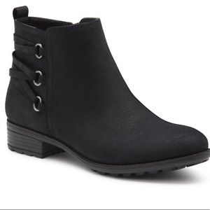 Women’s black bootie